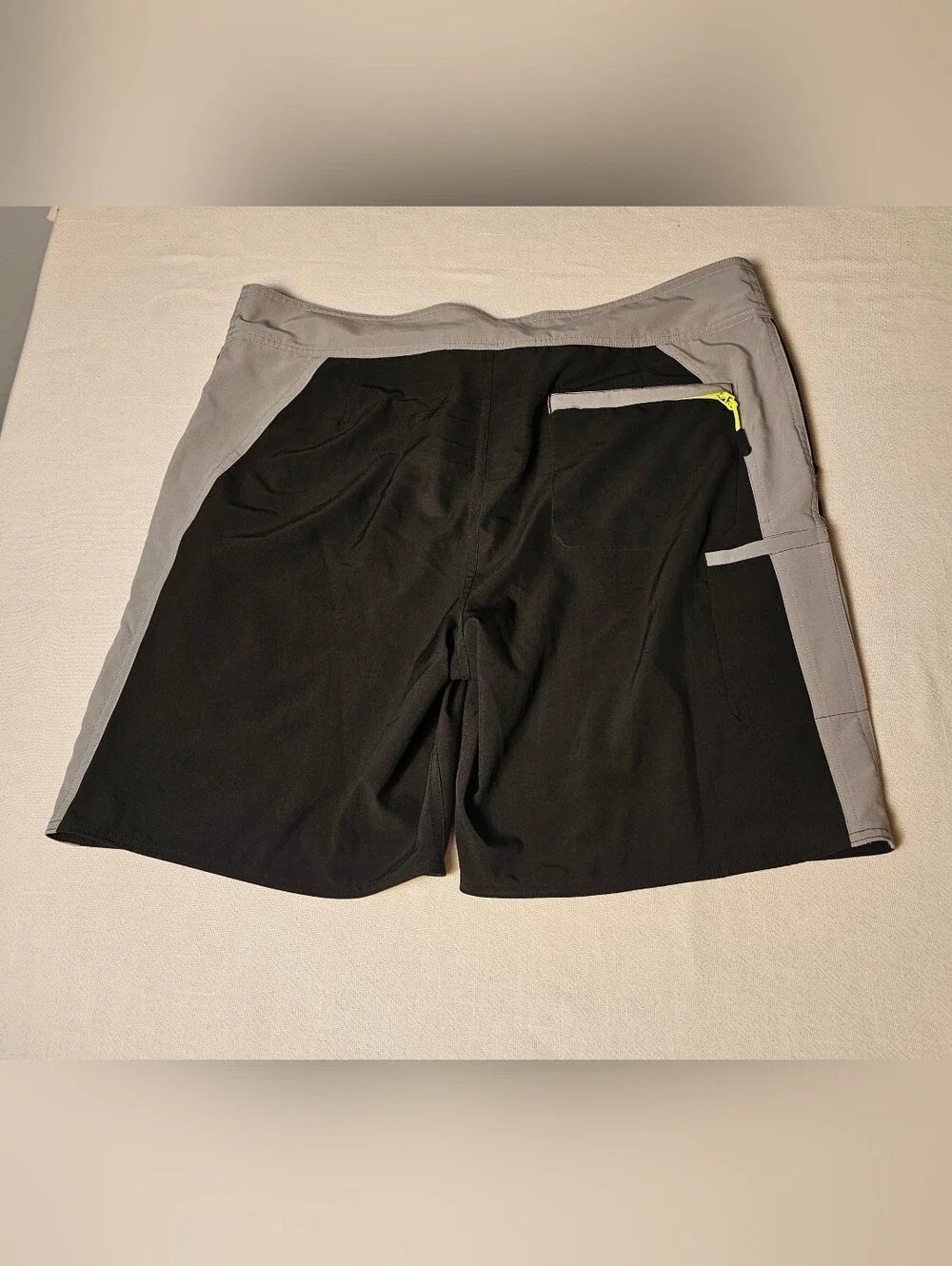 Loco‎ Skailz Fishing Board Shorts Mens Size 36 Black And Gray